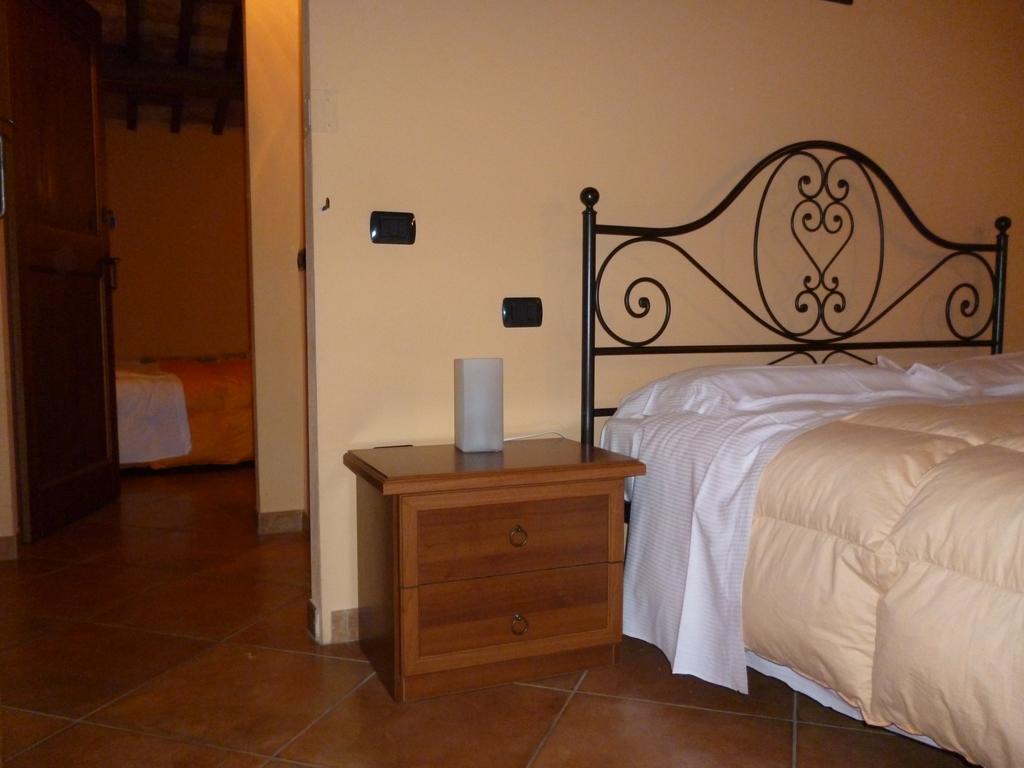 Agriturismo Ca'Verdeselle Fermignano Camera foto